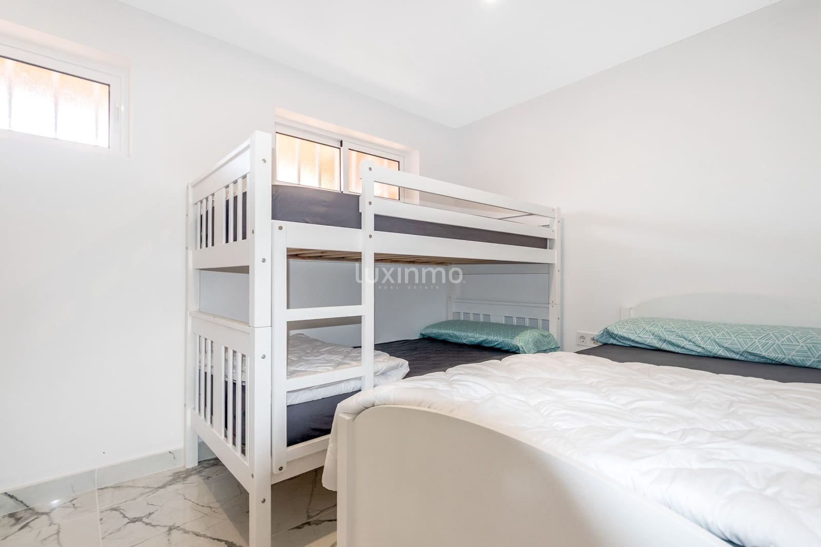 2 quarto Apartamento para arrendar em La Villajoyosa / Vila Joiosa com piscina - 1 200 € (Ref: 8824576)