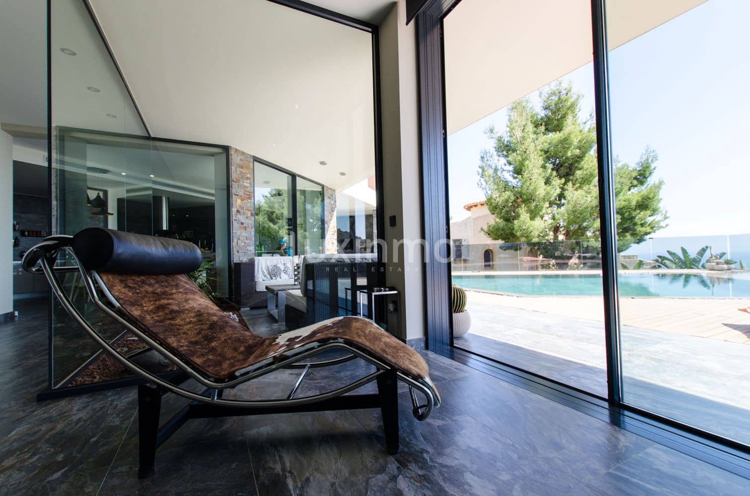 4 makuuhuone Huvila myytävänä paikassa Altea mukana uima-altaan 
autotalli - 2 650 000 € (Ref: 8824581)