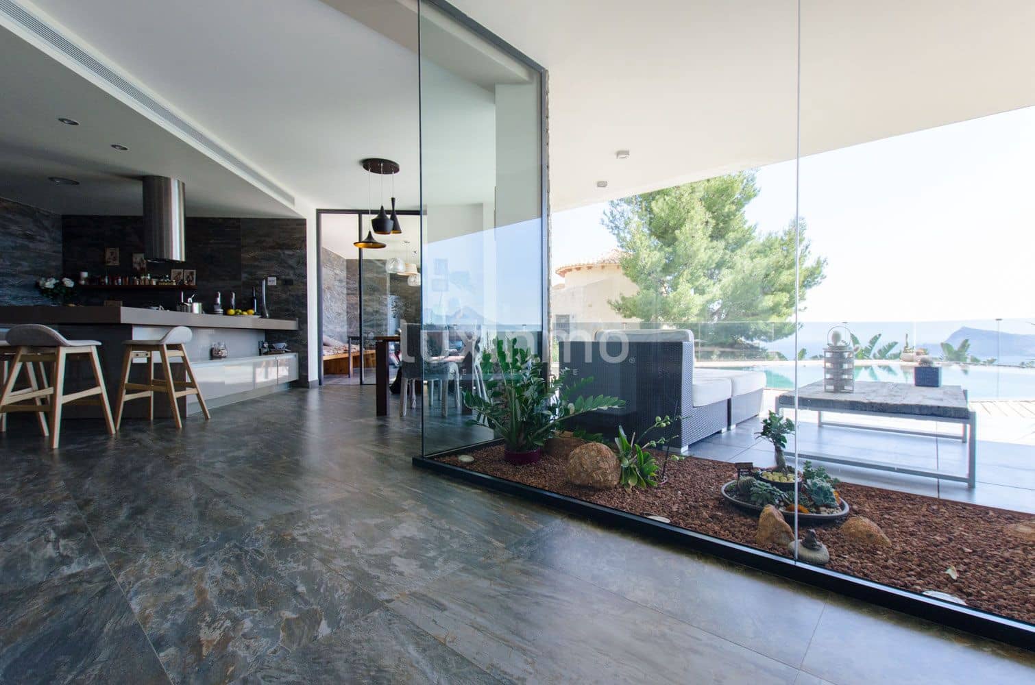 4 makuuhuone Huvila myytävänä paikassa Altea mukana uima-altaan 
autotalli - 2 650 000 € (Ref: 8824581)