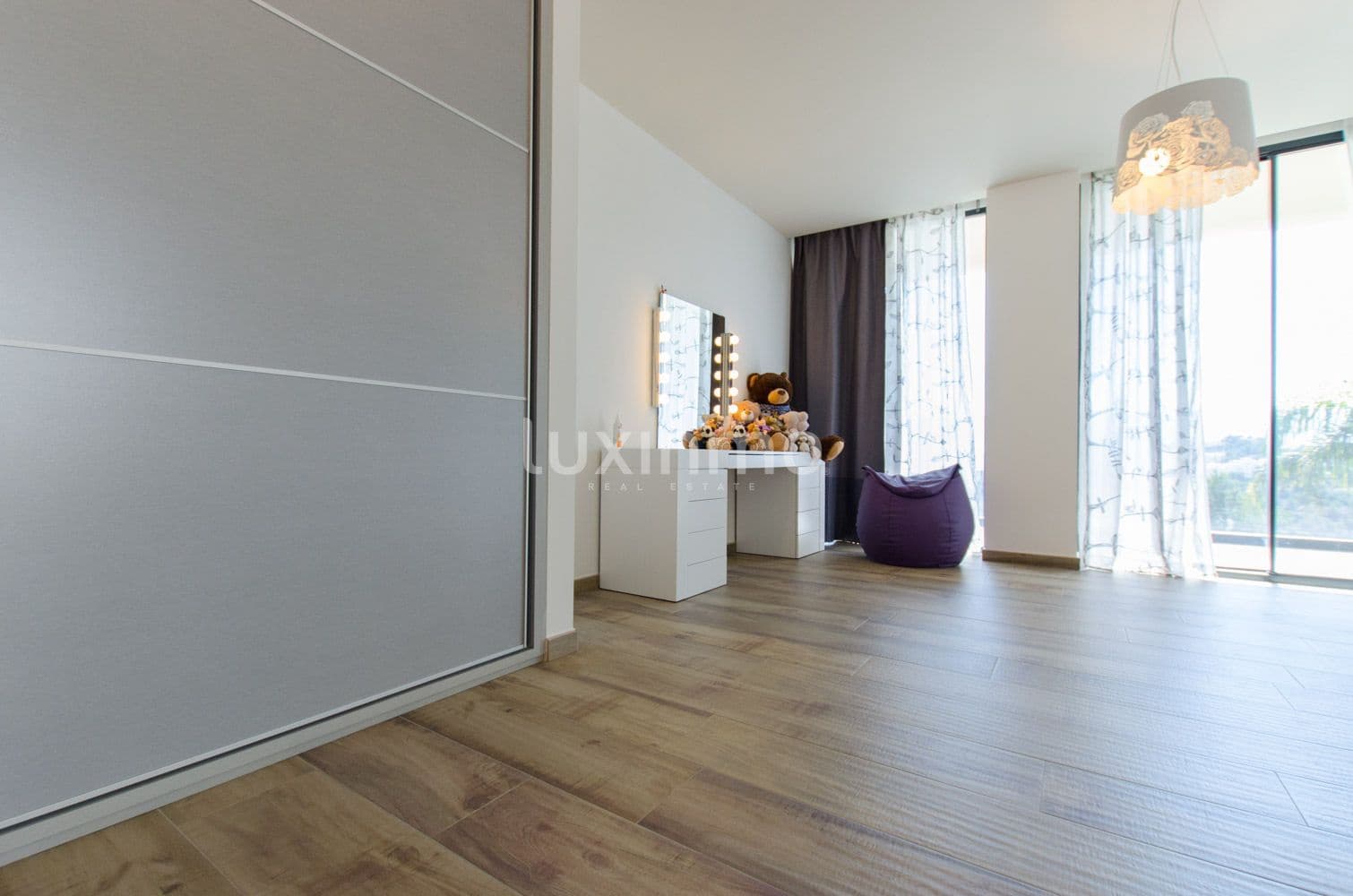 4 makuuhuone Huvila myytävänä paikassa Altea mukana uima-altaan 
autotalli - 2 650 000 € (Ref: 8824581)