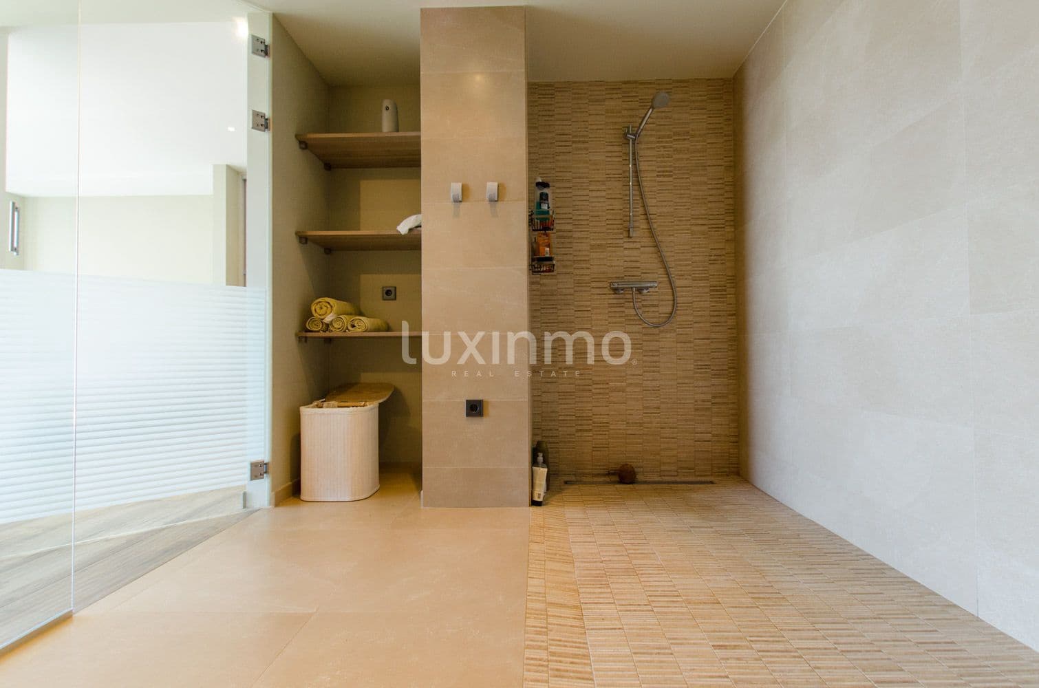 4 makuuhuone Huvila myytävänä paikassa Altea mukana uima-altaan 
autotalli - 2 650 000 € (Ref: 8824581)