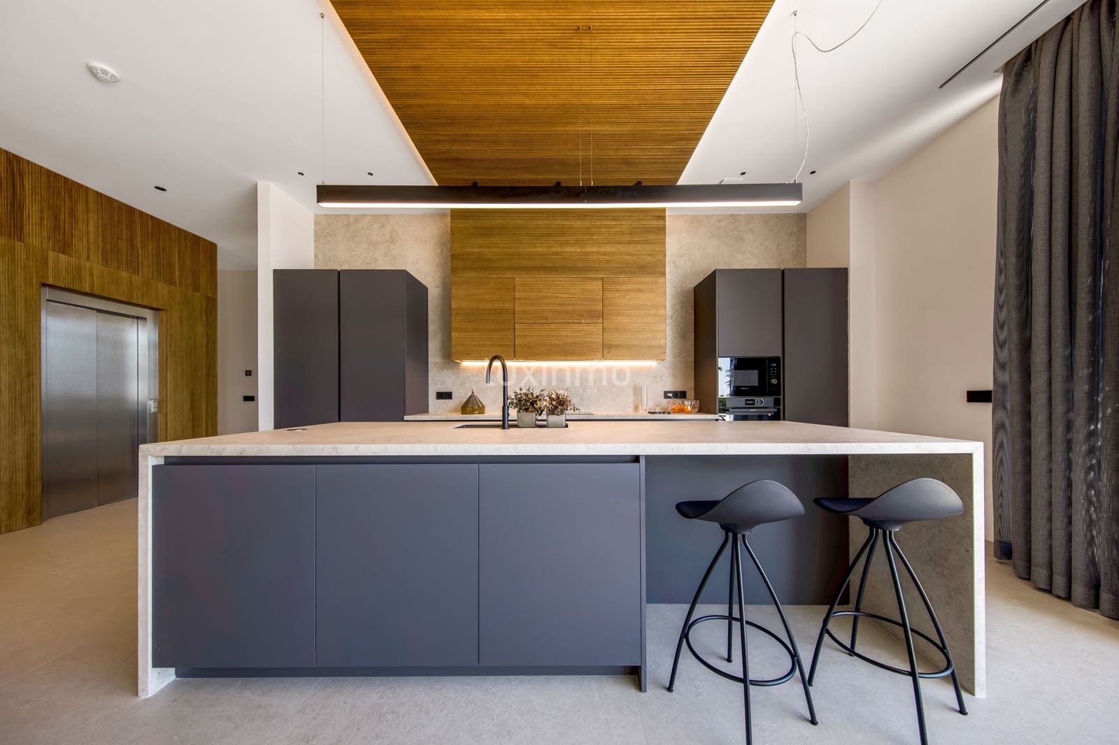 Chalet de 4 habitaciones en Alfaz del Pi / L'Alfàs del Pi en venta con piscina garaje - 3.950.000 € (Ref: 8826935)