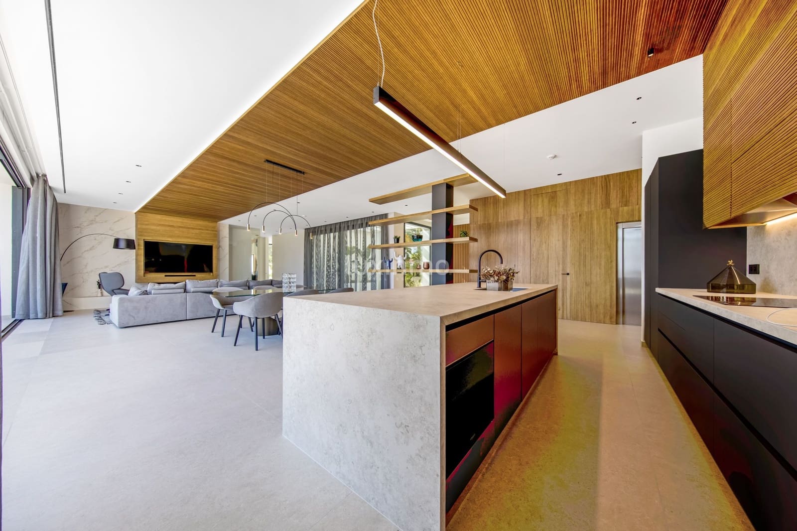 Chalet de 4 habitaciones en Alfaz del Pi / L'Alfàs del Pi en venta con piscina garaje - 3.950.000 € (Ref: 8826935)