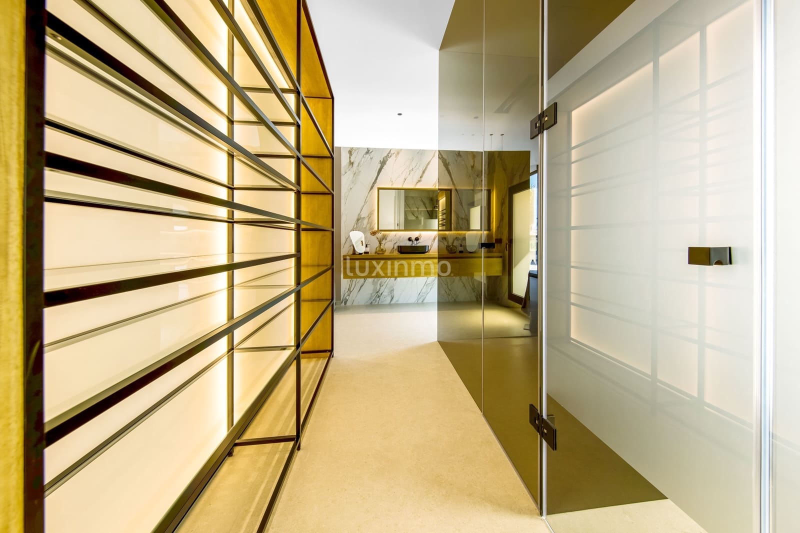 Chalet de 4 habitaciones en Alfaz del Pi / L'Alfàs del Pi en venta con piscina garaje - 3.950.000 € (Ref: 8826935)