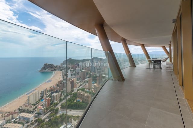 8 sovrum Lägenhet till salu i Benidorm med pool garage - 4 950 000 € (Ref: 8826942)