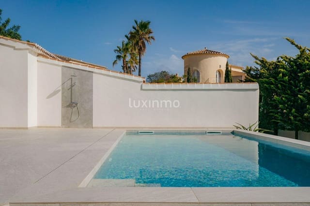 5 bedroom Villa for sale in Benitachell / Benitatxell with pool garage - € 1,680,000 (Ref: 8826950)