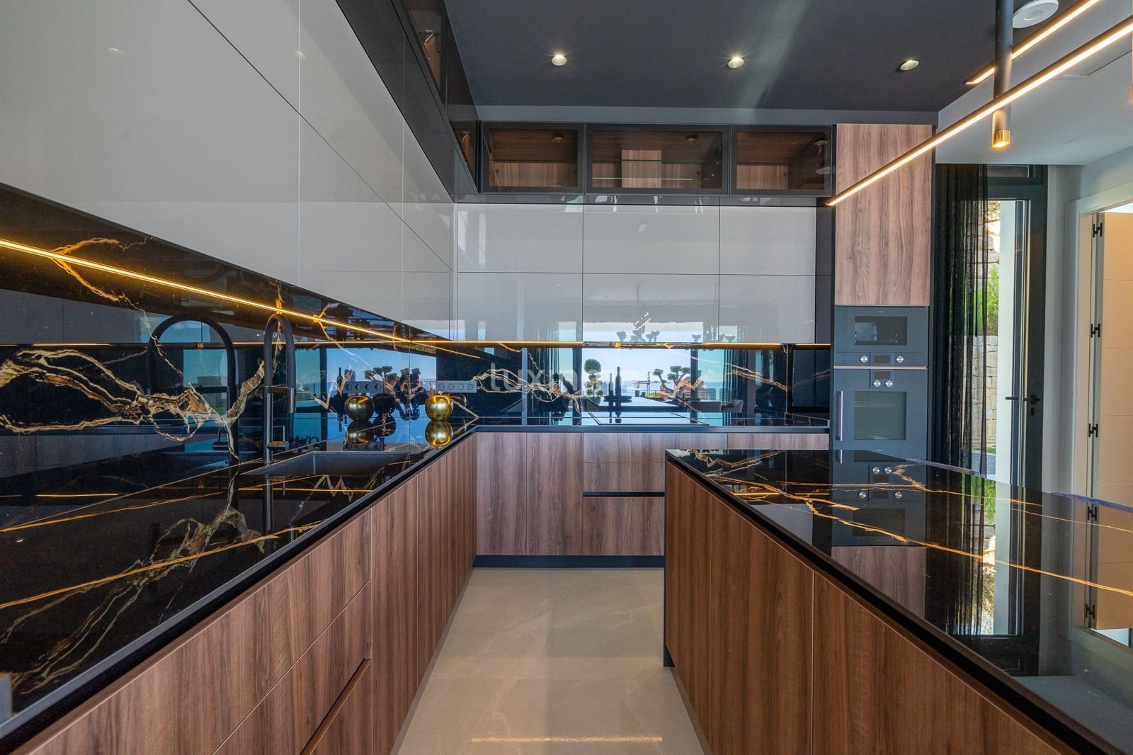 7 slaapkamer Villa te koop in Finestrat met zwembad garage - € 4.450.000 (Ref: 8826952)