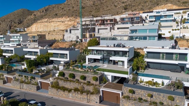 7 slaapkamer Villa te koop in Finestrat met zwembad garage - € 4.450.000 (Ref: 8826952)