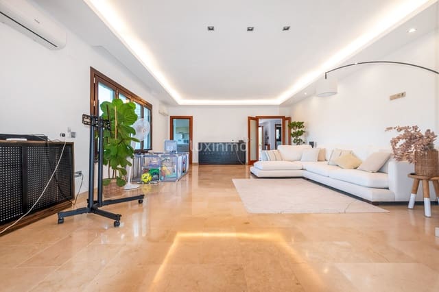 5 Zimmer Villa zu verkaufen in Benidorm mit Pool Garage - 1.700.000 € (Ref: 8828398)