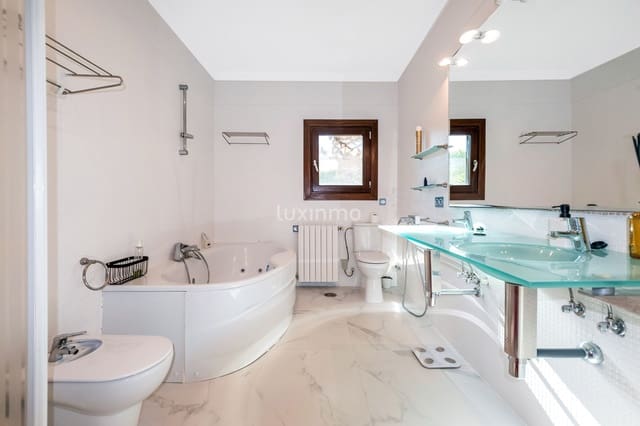 5 Zimmer Villa zu verkaufen in Benidorm mit Pool Garage - 1.700.000 € (Ref: 8828398)