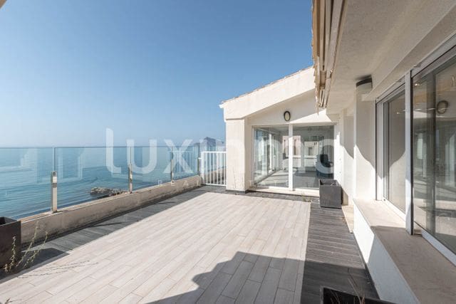 4 sypialnia Penthouse na sprzedaż w Altea z basenem garażem - 2 500 000 € (Ref: 8828413)