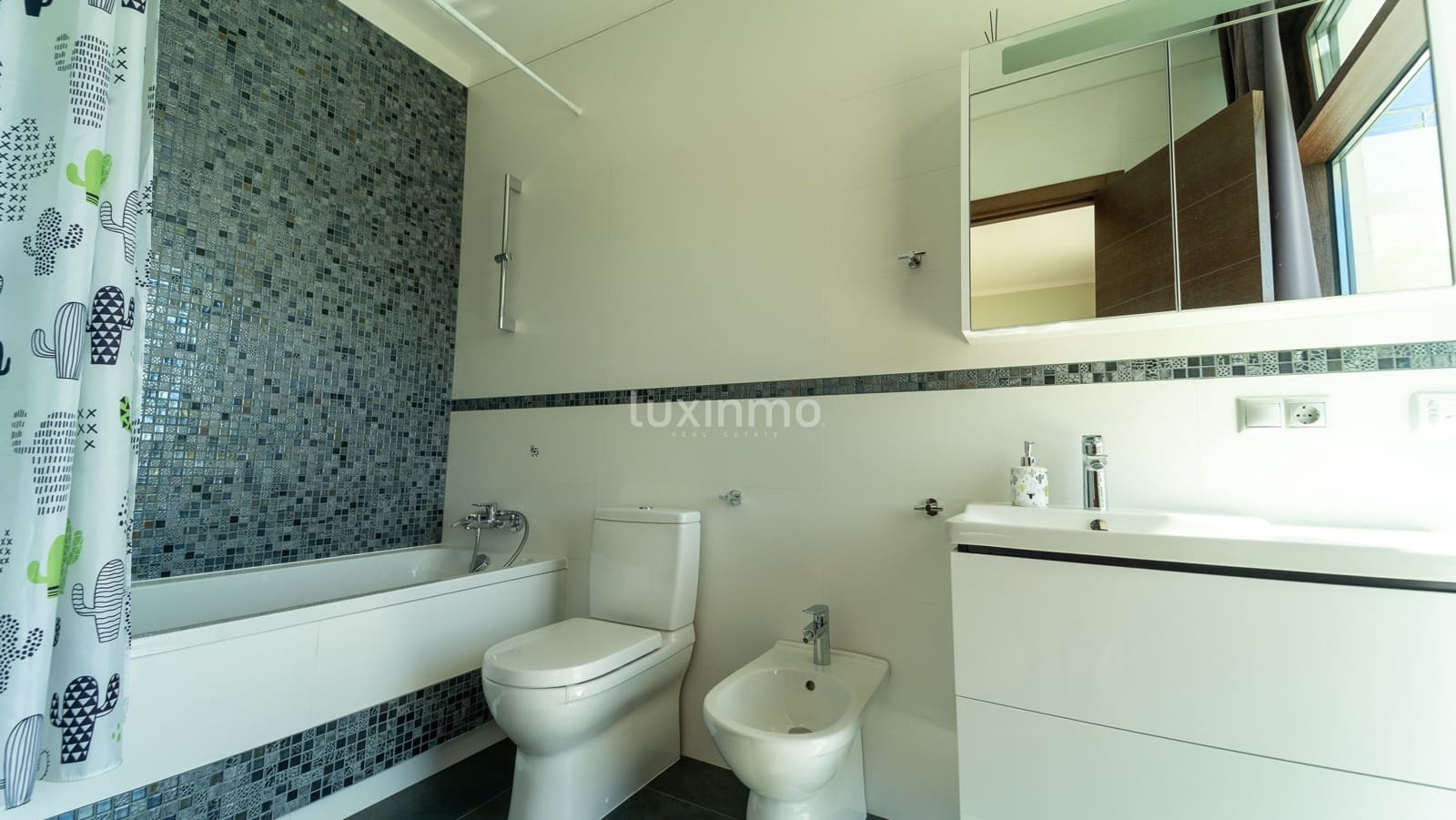 5 slaapkamer Villa te koop in Altea met zwembad garage - € 2.480.000 (Ref: 8828418)