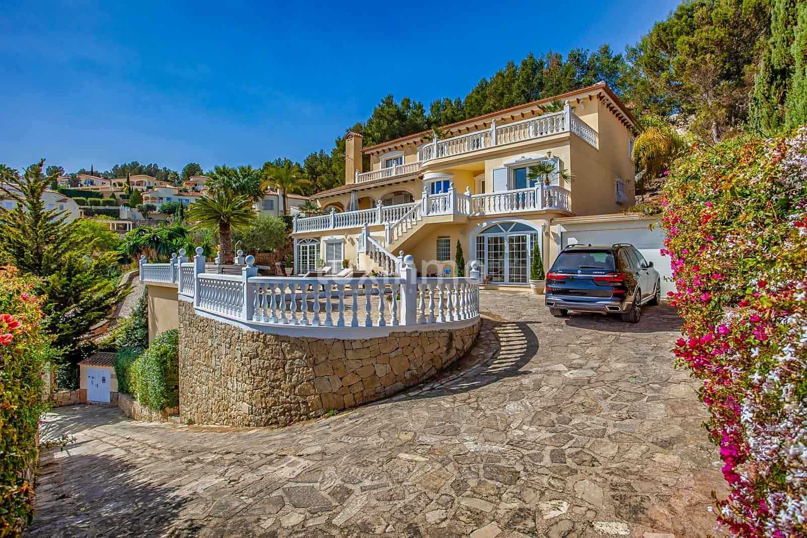 6 soverom Villa til salgs i Denia med svømmebasseng garasje - € 1 450 000 (Ref: 8828443)