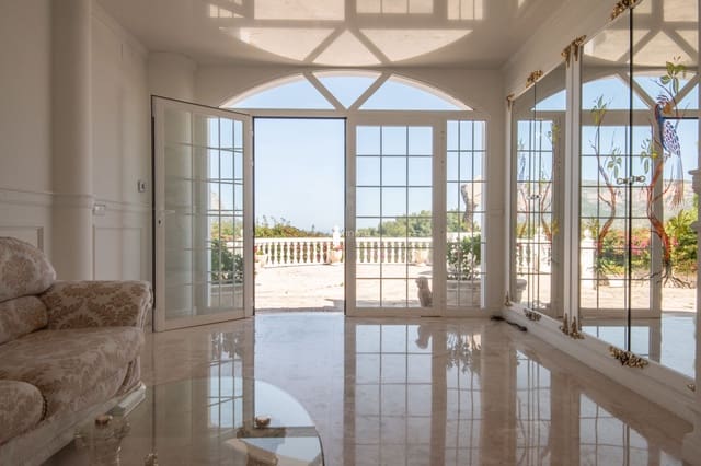 6 bedroom Villa for sale in Dénia with pool garage - € 2,100,000 (Ref: 8828443)