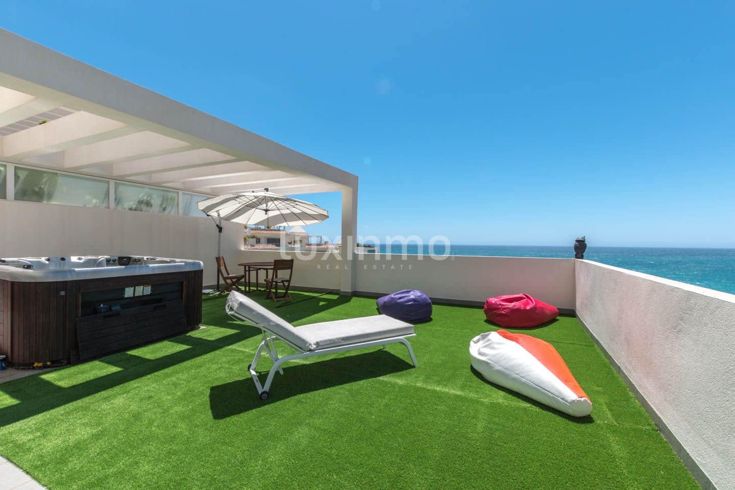 3 sypialnia Penthouse na sprzedaż w Altea z basenem garażem - 2 000 000 € (Ref: 8828447)