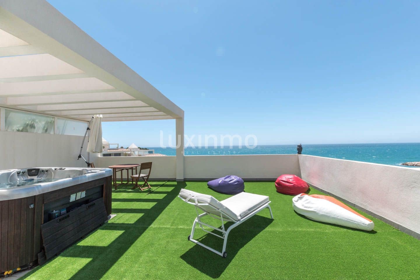 3 sypialnia Penthouse na sprzedaż w Altea z basenem garażem - 2 000 000 € (Ref: 8828447)