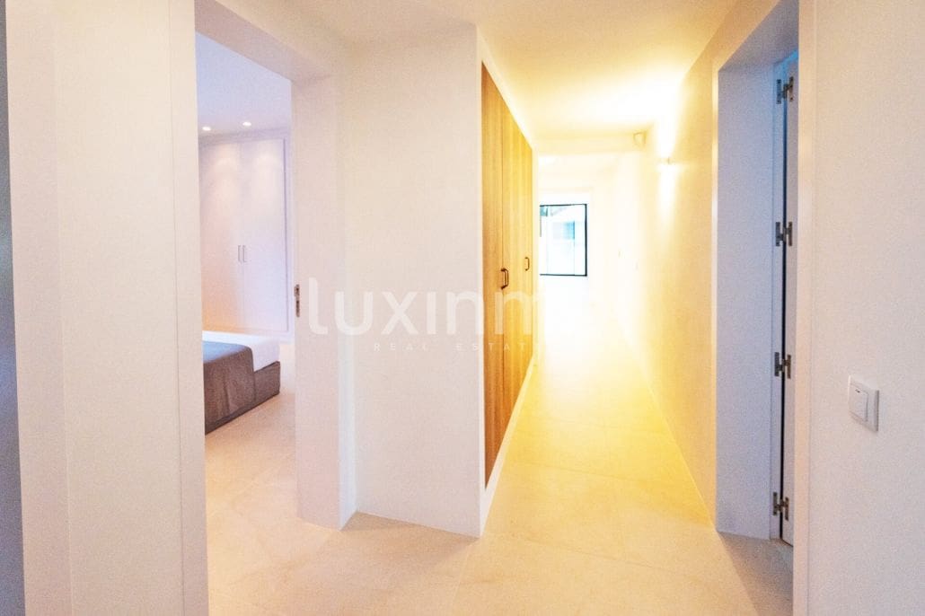 5 soverom Villa til salgs i Santa Eulalia / Santa Eularia med svømmebasseng garasje - € 3 295 000 (Ref: 8828449)