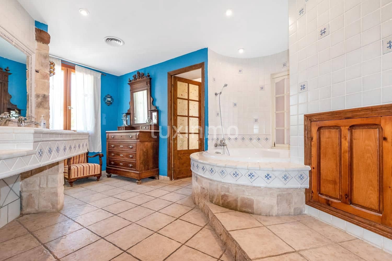 7 Zimmer Villa zu verkaufen in El Campello mit Pool Garage - 1.800.000 € (Ref: 8828453)