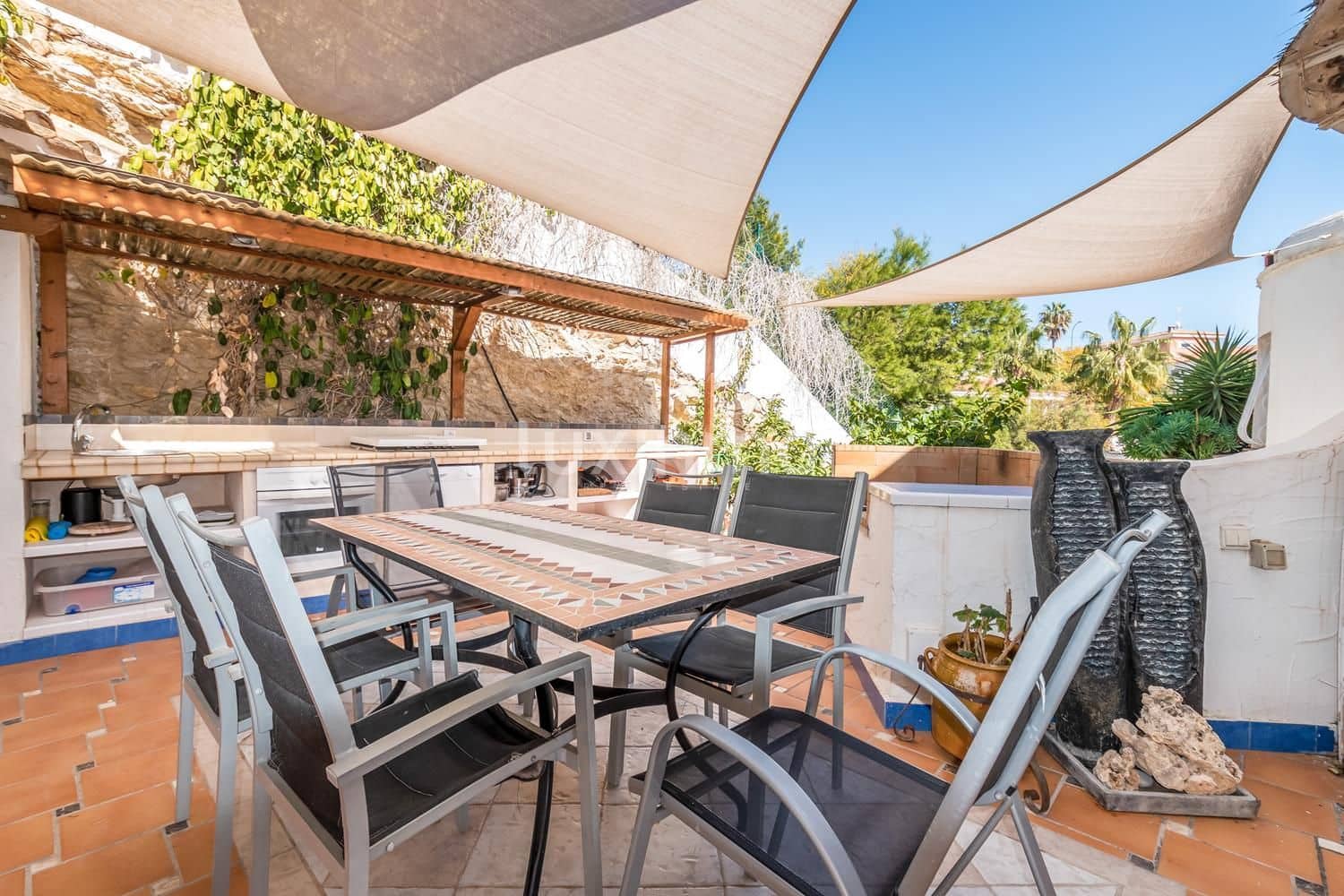 7 Zimmer Villa zu verkaufen in El Campello mit Pool Garage - 1.800.000 € (Ref: 8828453)