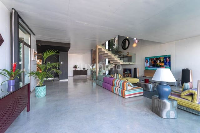 5 makuuhuone Huvila myytävänä paikassa Benidorm mukana uima-altaan 
autotalli - 4 000 000 € (Ref: 8828463)