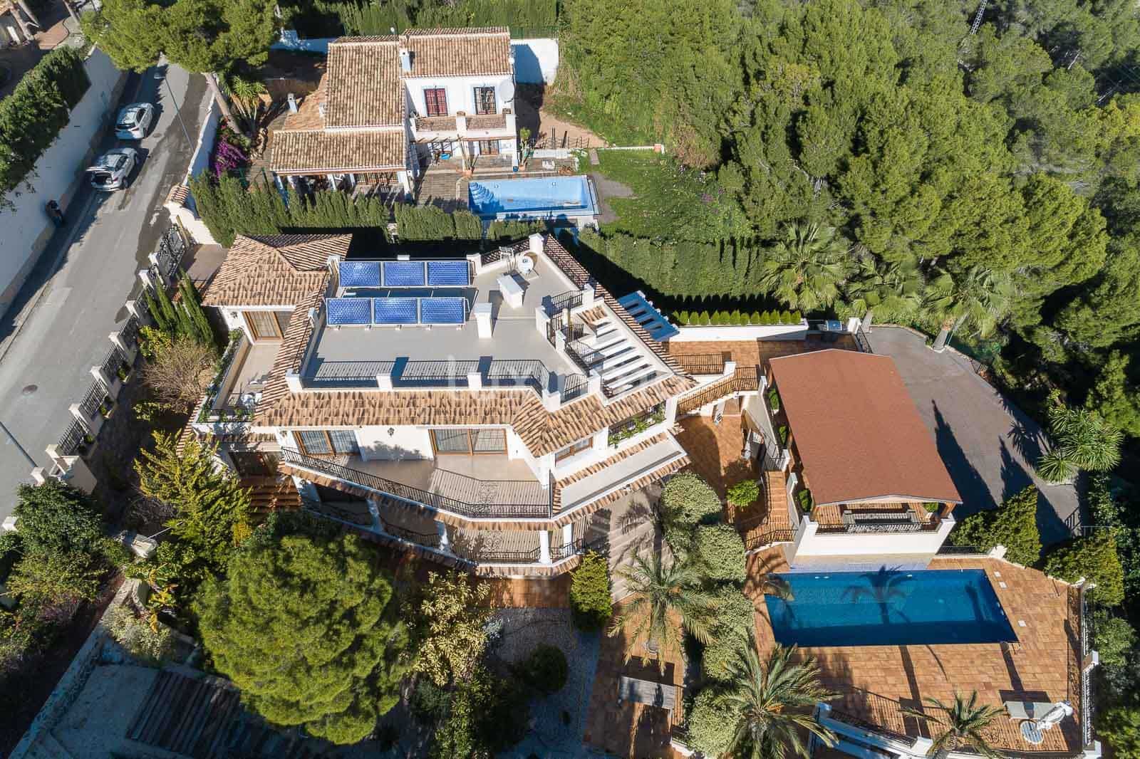 7 makuuhuone Huvila myytävänä paikassa Altea mukana uima-altaan 
autotalli - 4 000 000 € (Ref: 8828465)