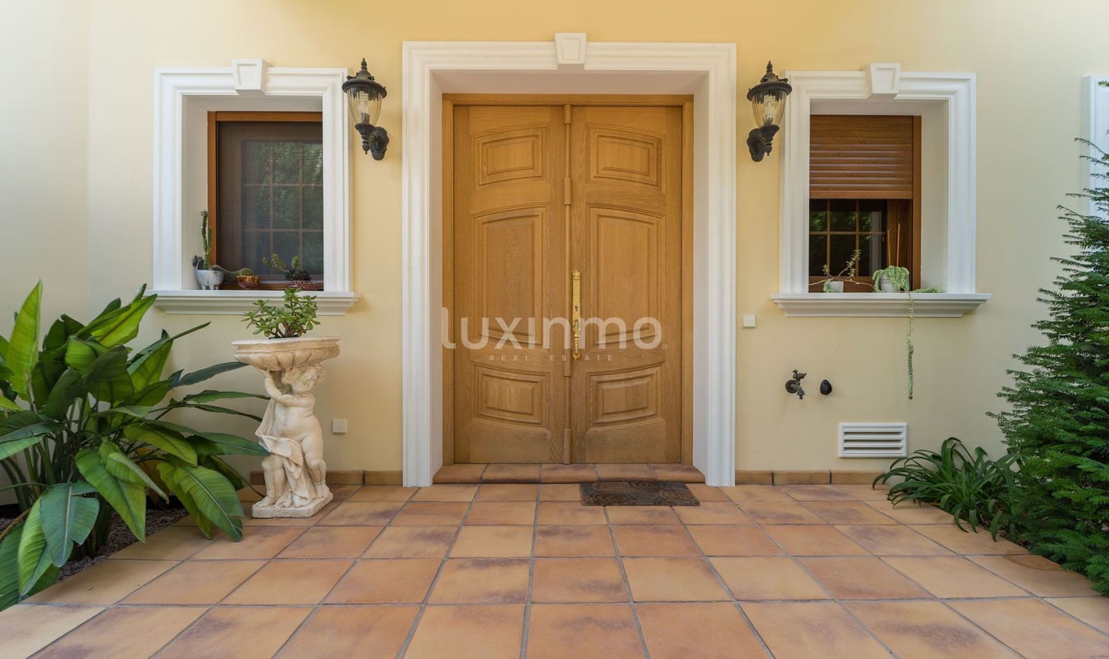 7 makuuhuone Huvila myytävänä paikassa Altea mukana uima-altaan 
autotalli - 4 000 000 € (Ref: 8828465)