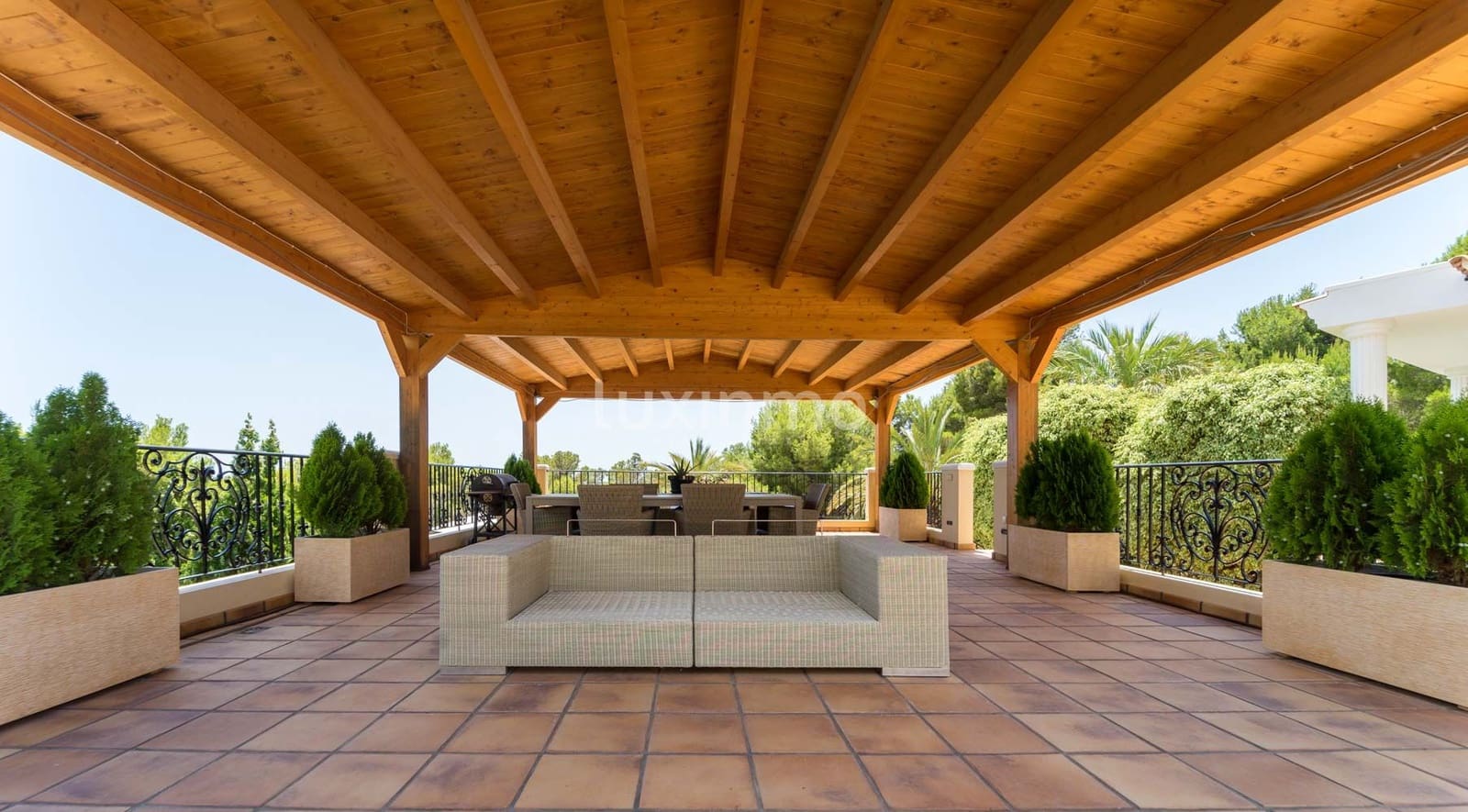 7 makuuhuone Huvila myytävänä paikassa Altea mukana uima-altaan 
autotalli - 4 000 000 € (Ref: 8828465)