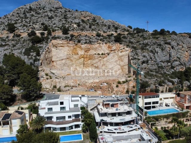 Rakentamaton maa myytävänä paikassa Altea - 1 950 000 € (Ref: 8829119)