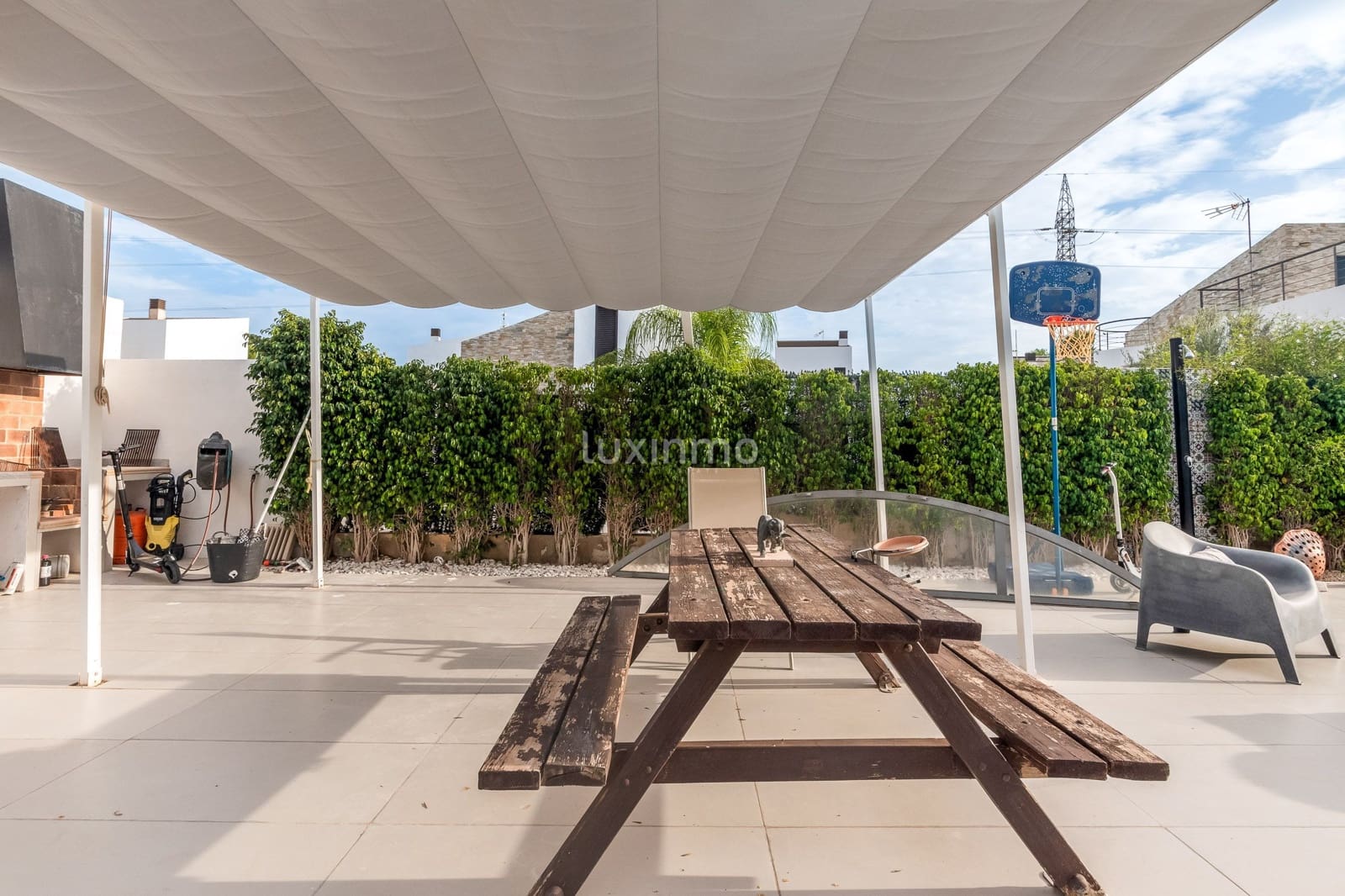 4 makuuhuone Huvila myytävänä paikassa Polop mukana uima-altaan 
autotalli - 895 000 € (Ref: 8829140)