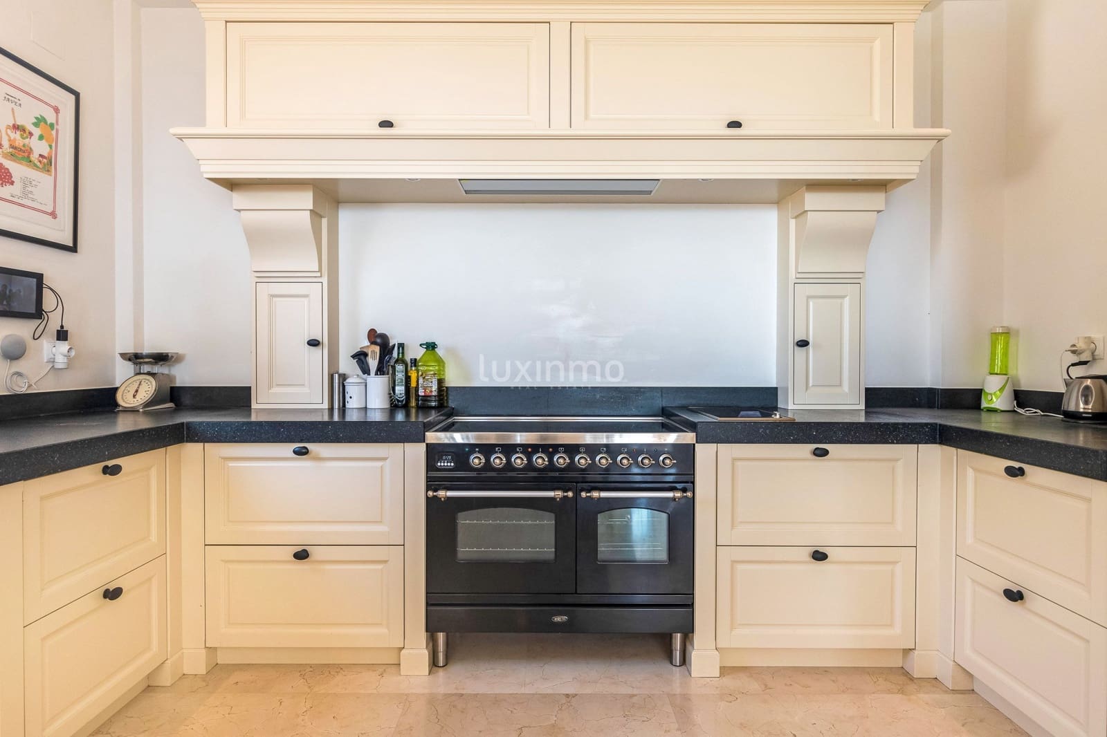 7 sovrum Villa till salu i Altea med pool - 2 950 000 € (Ref: 8829141)