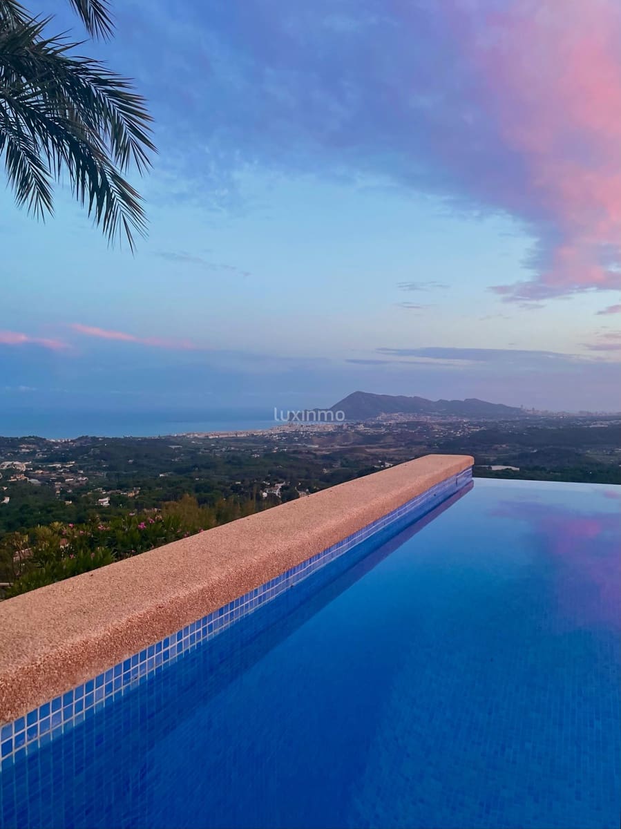 7 sovrum Villa till salu i Altea med pool - 2 950 000 € (Ref: 8829141)