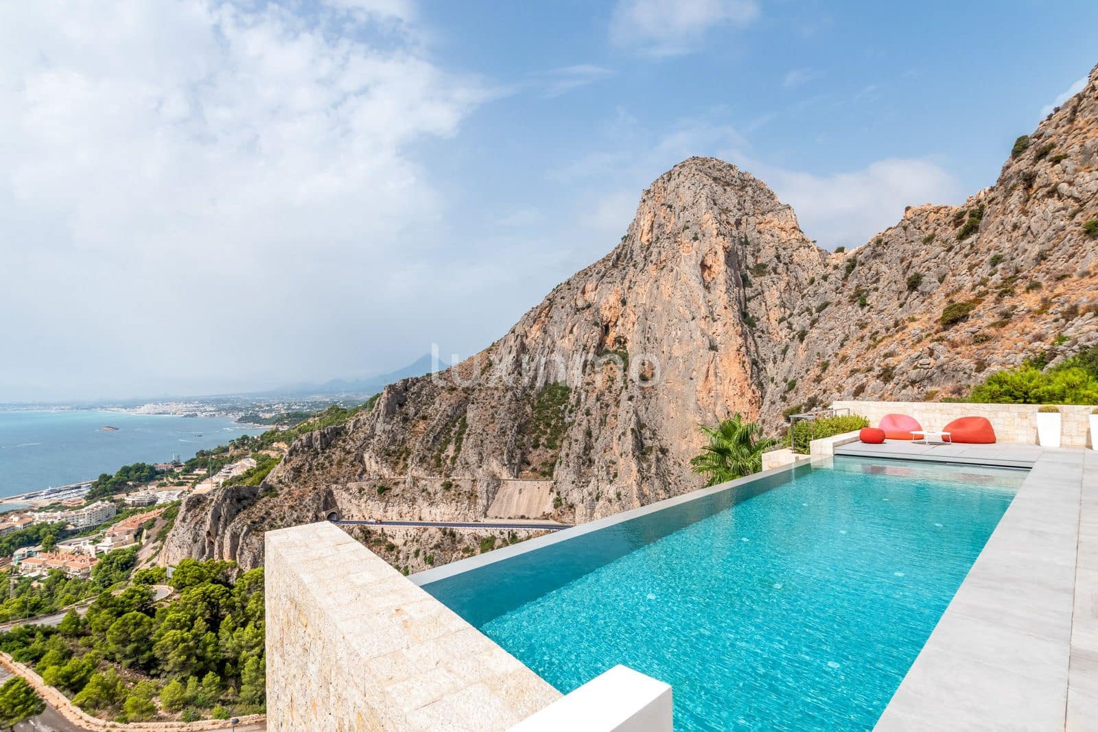 3 sypialnia Willa na sprzedaż w Altea z basenem garażem - 2 980 000 € (Ref: 8829149)