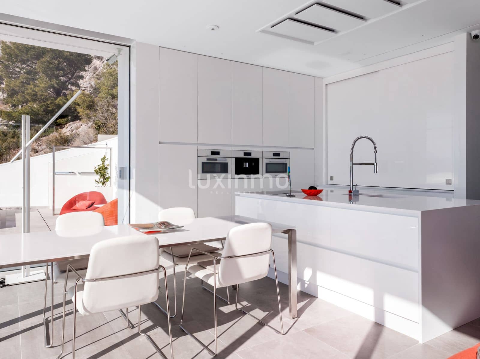 3 sypialnia Willa na sprzedaż w Altea z basenem garażem - 2 980 000 € (Ref: 8829149)