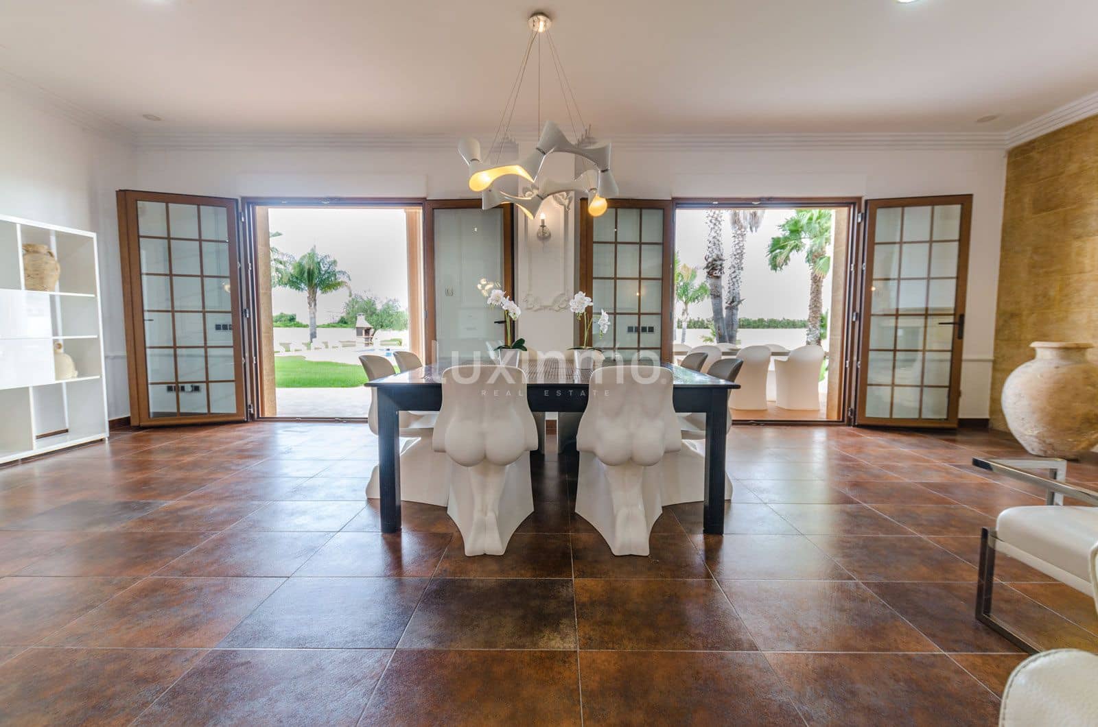 5 bedroom Villa for sale in Denia with pool garage - € 1,890,000 (Ref: 8829152)