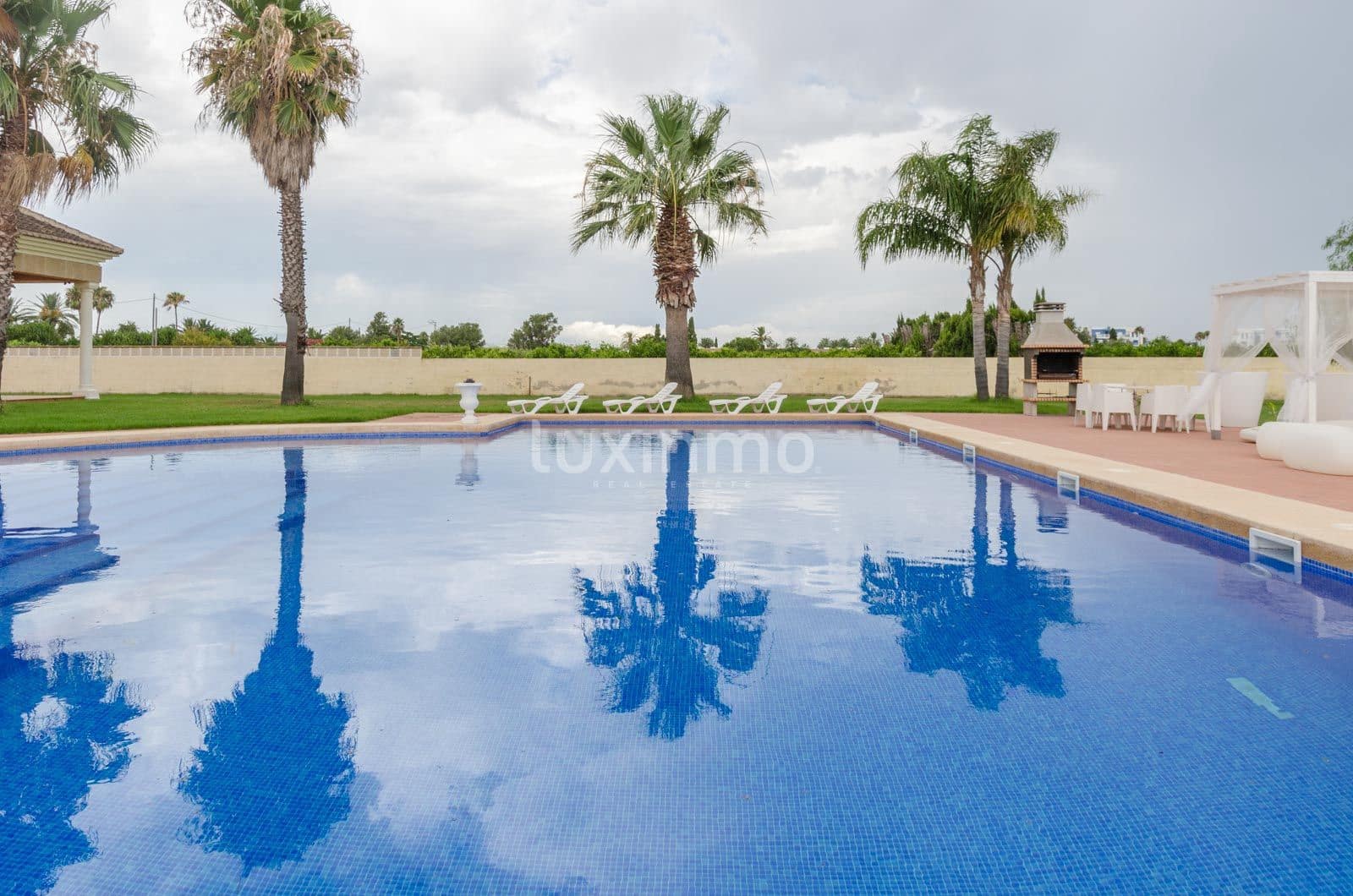 5 bedroom Villa for sale in Denia with pool garage - € 1,890,000 (Ref: 8829152)