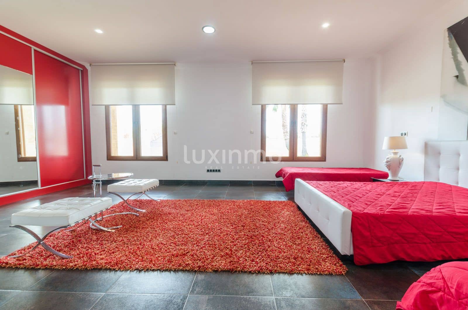 5 bedroom Villa for sale in Denia with pool garage - € 1,890,000 (Ref: 8829152)