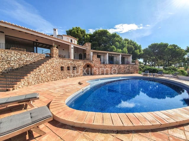 5 soverom Villa til salgs i Calpe / Calp med svømmebasseng garasje - € 1 750 000 (Ref: 8829153)