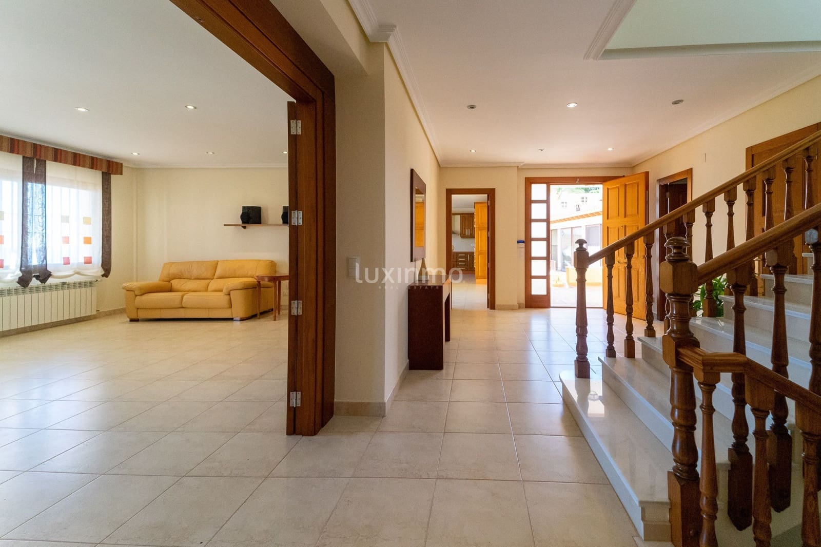 6 sypialnia Willa na sprzedaż w Altea z basenem garażem - 2 100 000 € (Ref: 8829155)