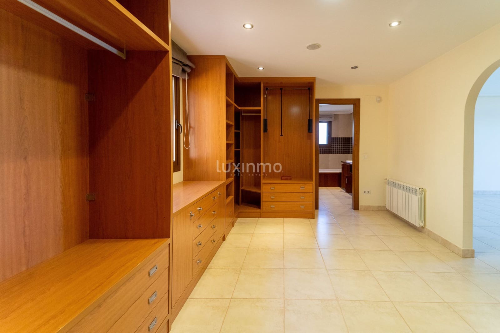 6 sypialnia Willa na sprzedaż w Altea z basenem garażem - 2 100 000 € (Ref: 8829155)