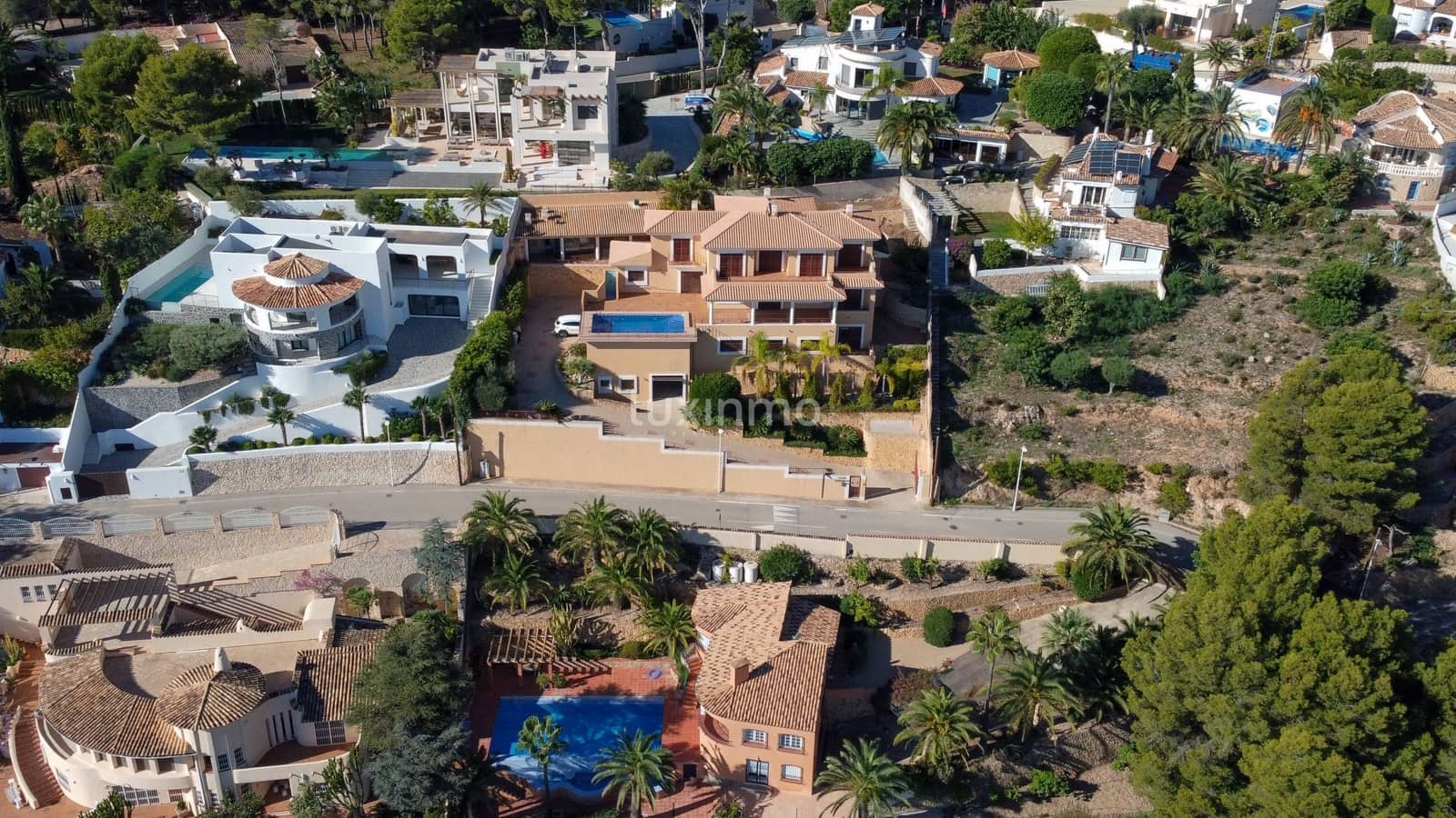 6 sypialnia Willa na sprzedaż w Altea z basenem garażem - 2 100 000 € (Ref: 8829155)