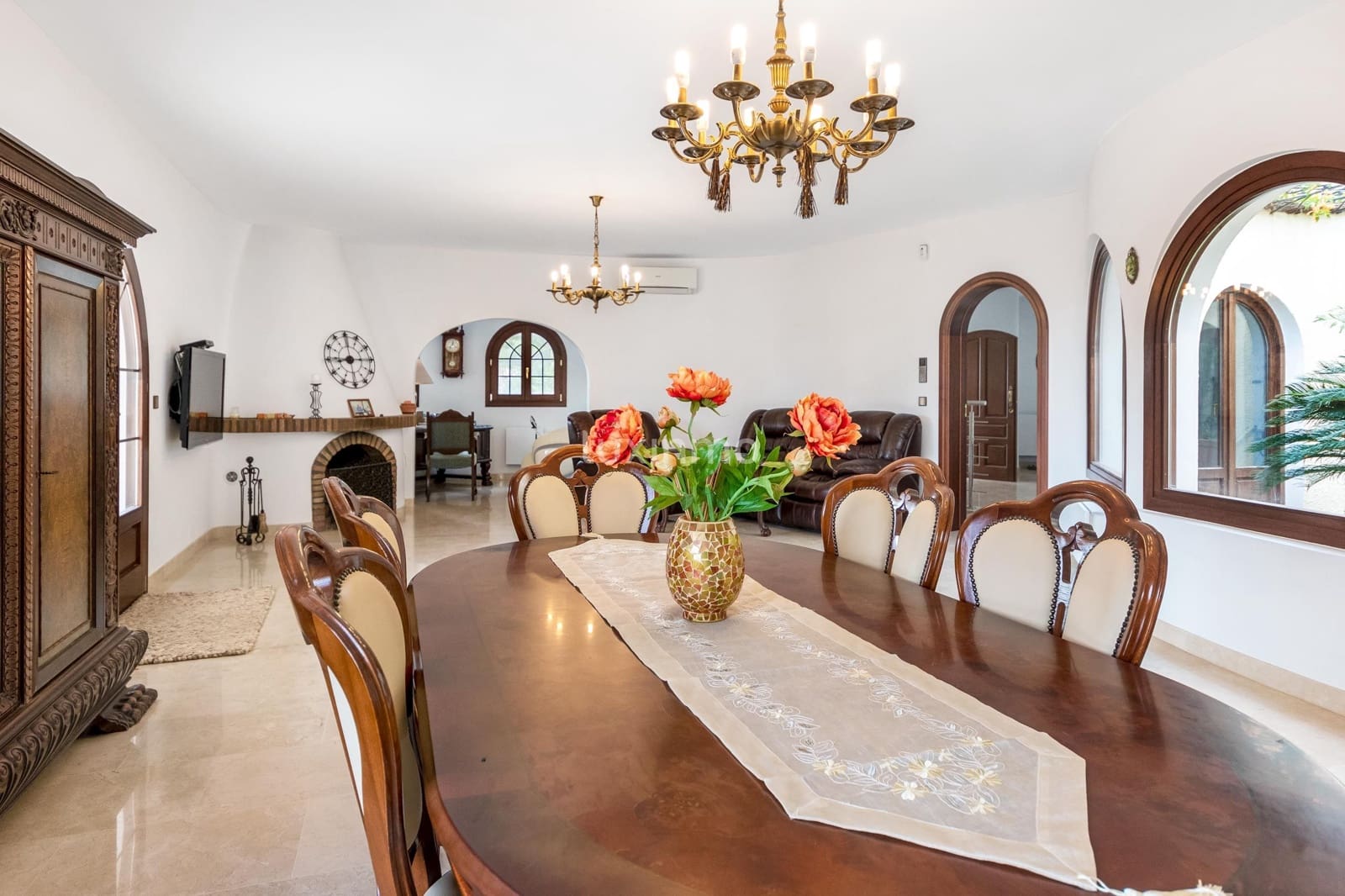 4 bedroom Villa for sale in Altea with pool garage - € 1,350,000 (Ref: 8829159)