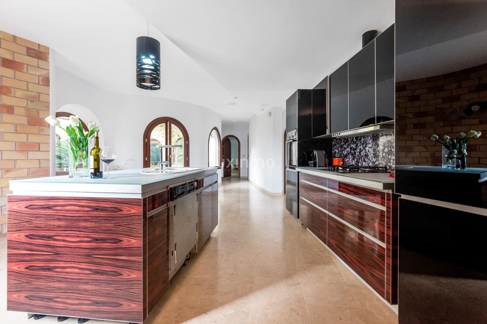 4 bedroom Villa for sale in Altea with pool garage - € 1,350,000 (Ref: 8829159)