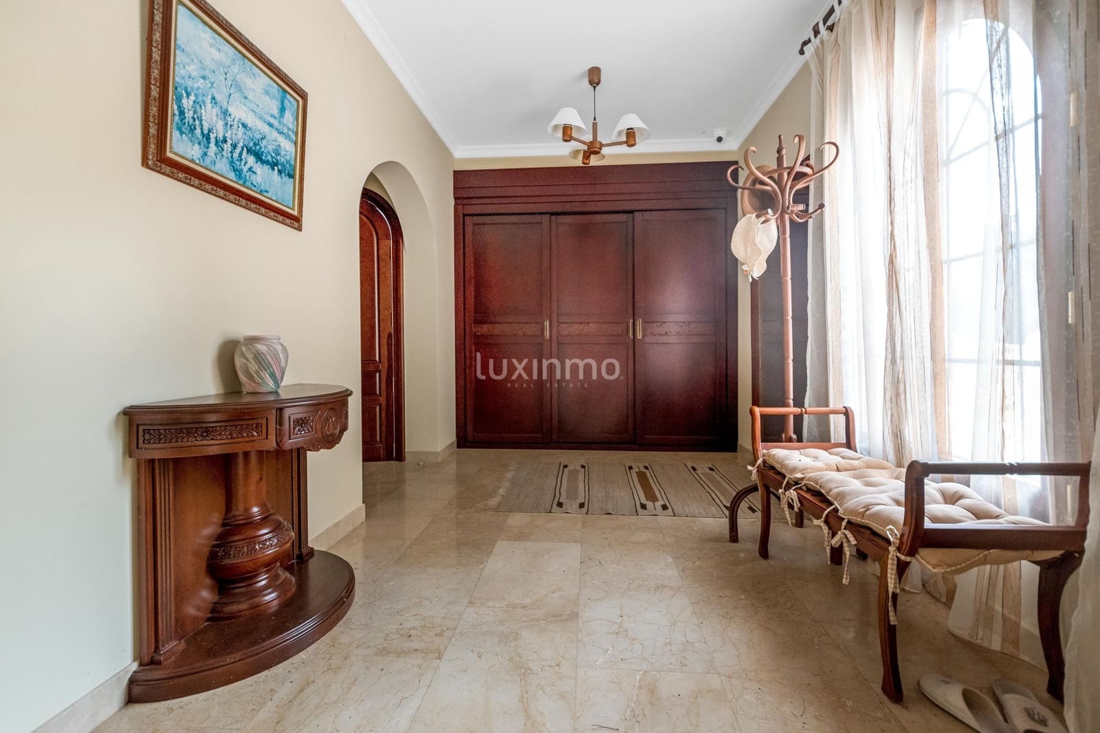 4 bedroom Villa for sale in Altea with pool garage - € 1,350,000 (Ref: 8829159)