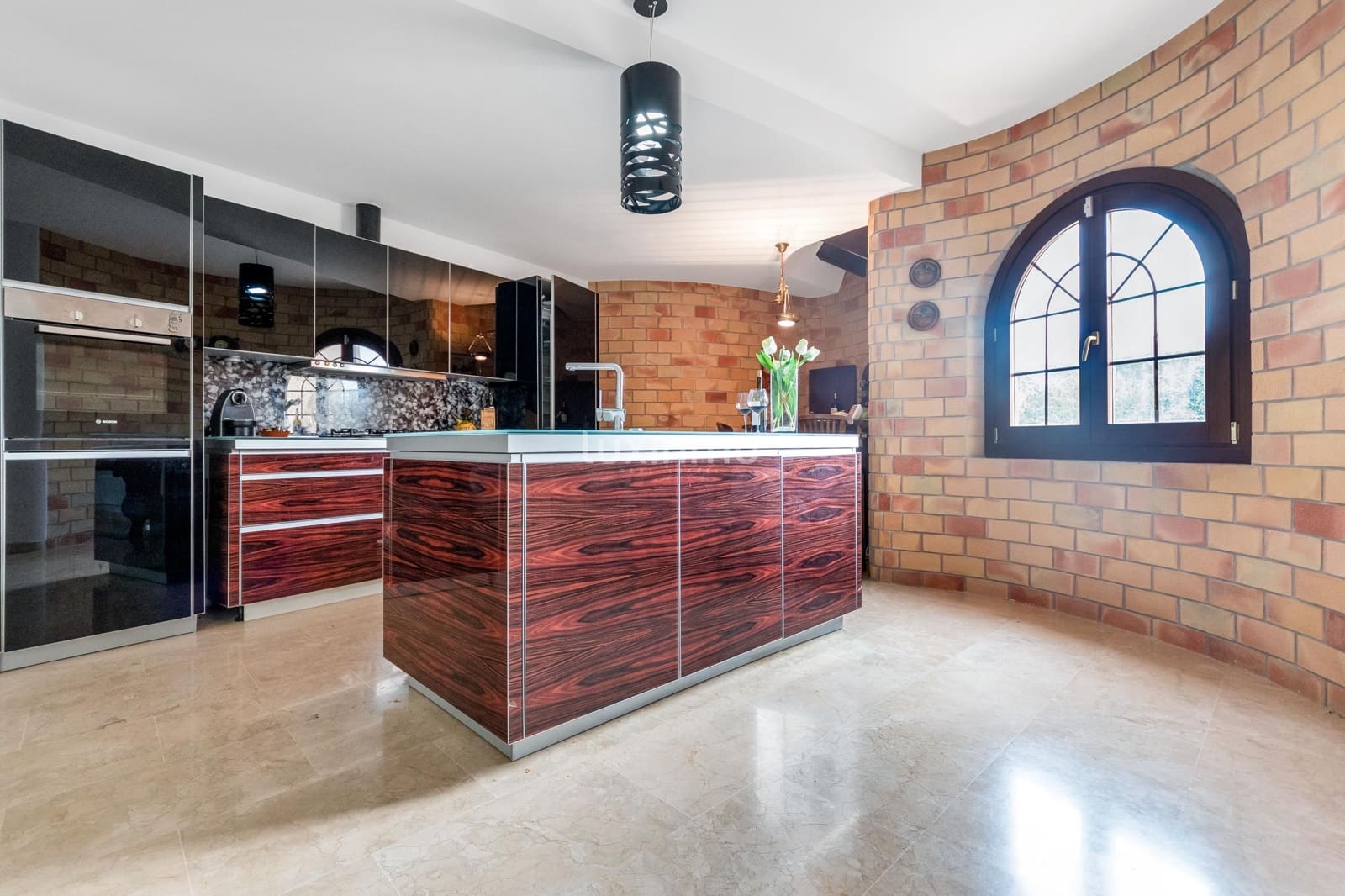 4 bedroom Villa for sale in Altea with pool garage - € 1,350,000 (Ref: 8829159)