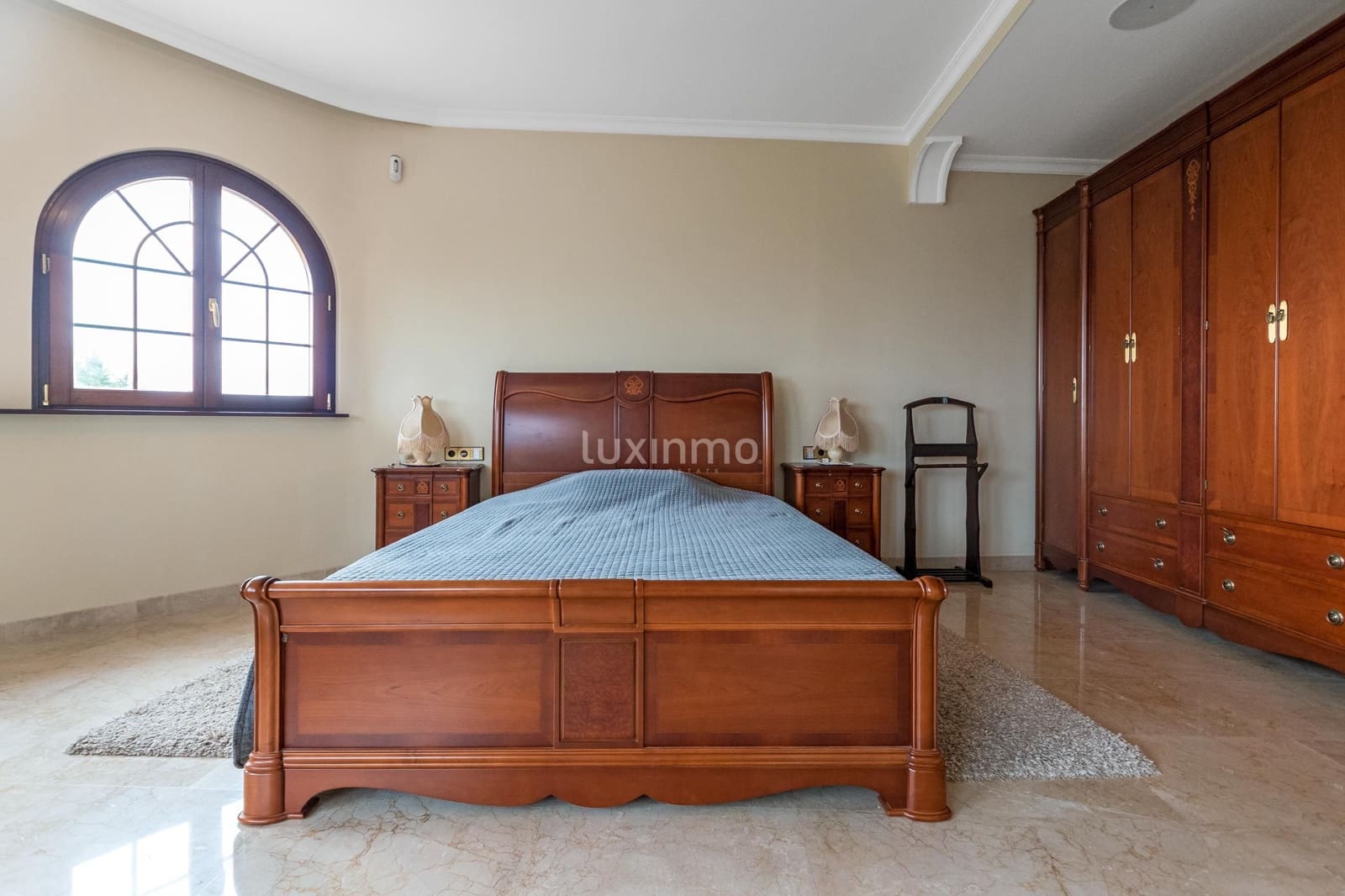 4 bedroom Villa for sale in Altea with pool garage - € 1,350,000 (Ref: 8829159)