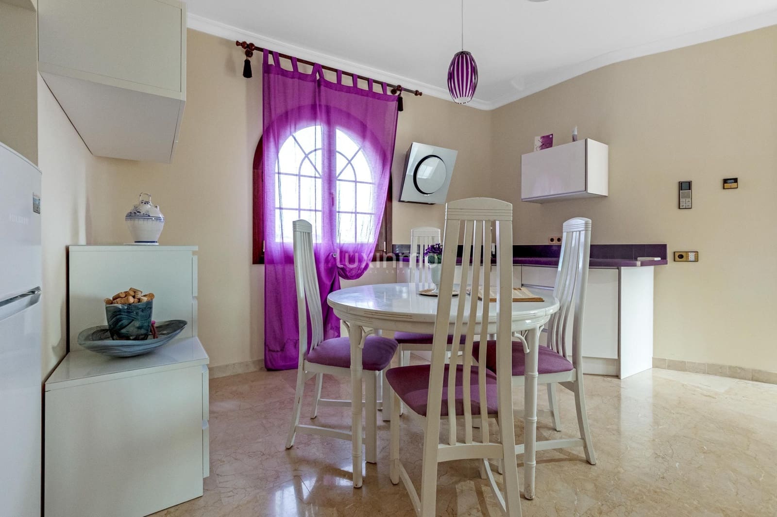 4 bedroom Villa for sale in Altea with pool garage - € 1,350,000 (Ref: 8829159)