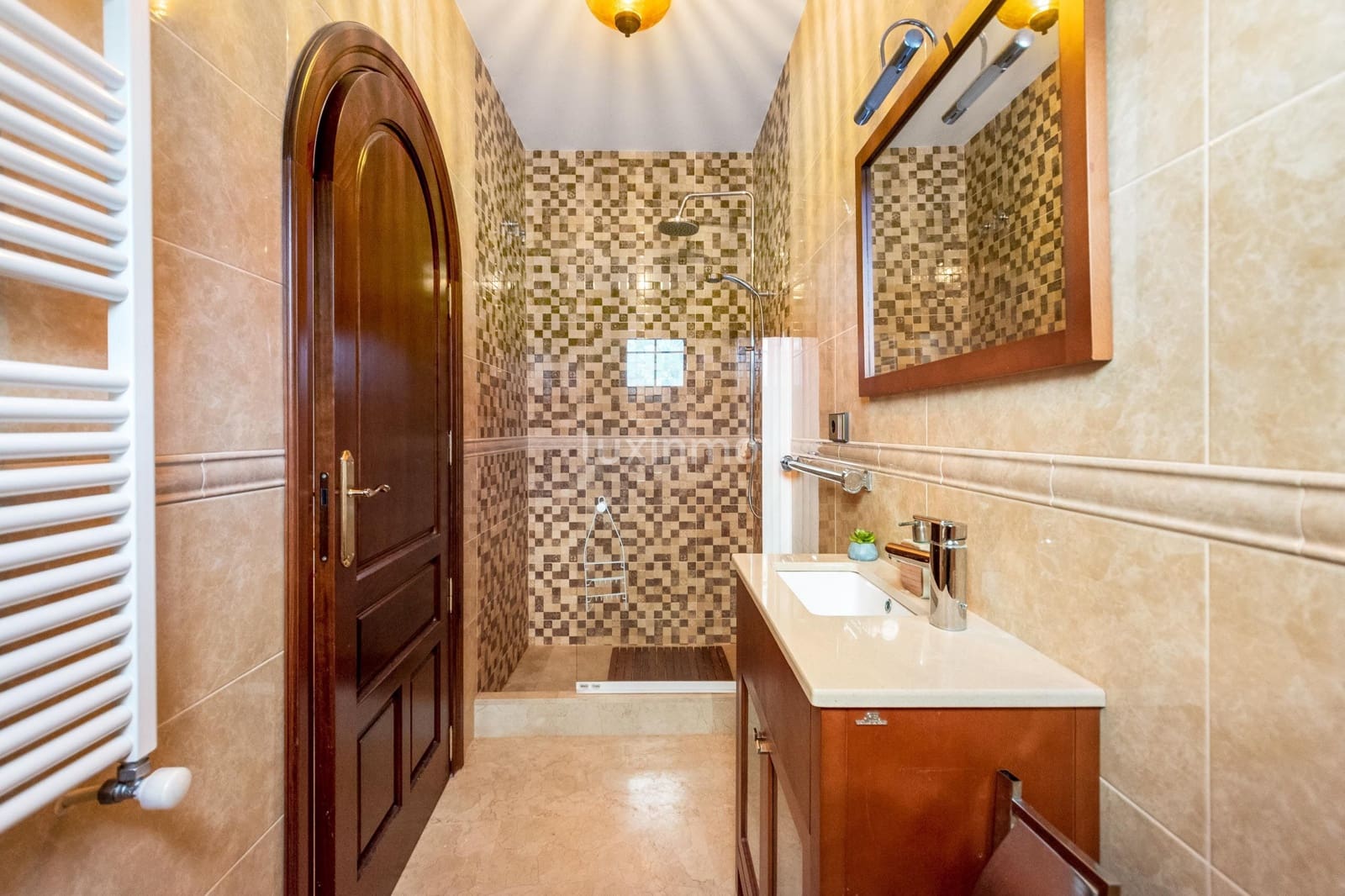 4 bedroom Villa for sale in Altea with pool garage - € 1,350,000 (Ref: 8829159)