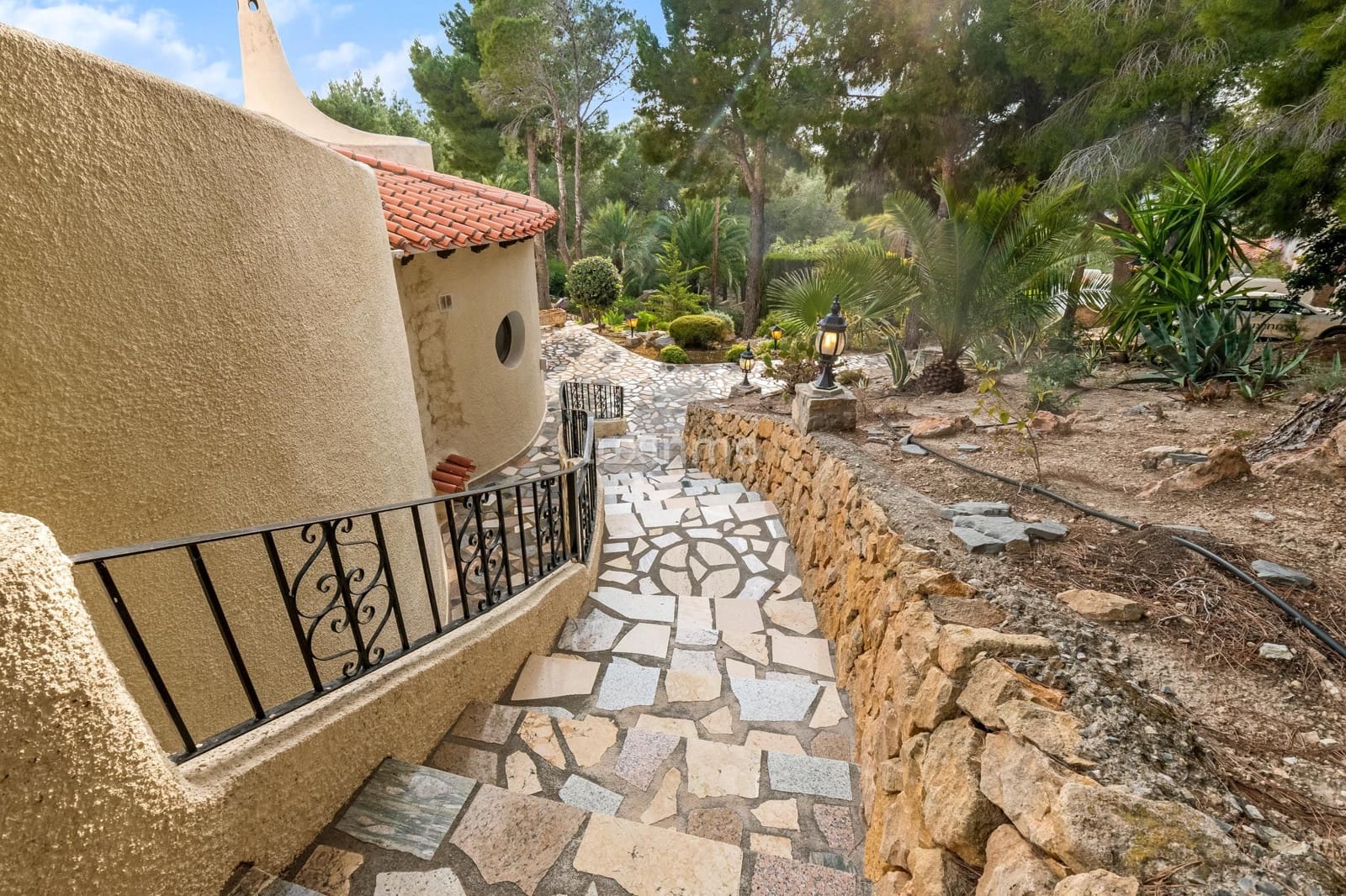 4 bedroom Villa for sale in Altea with pool garage - € 1,350,000 (Ref: 8829159)