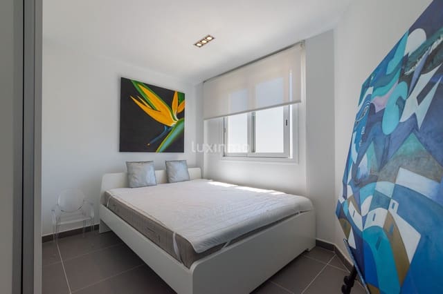 4 bedroom Villa for sale in Altea with pool garage - € 895,000 (Ref: 8834007)