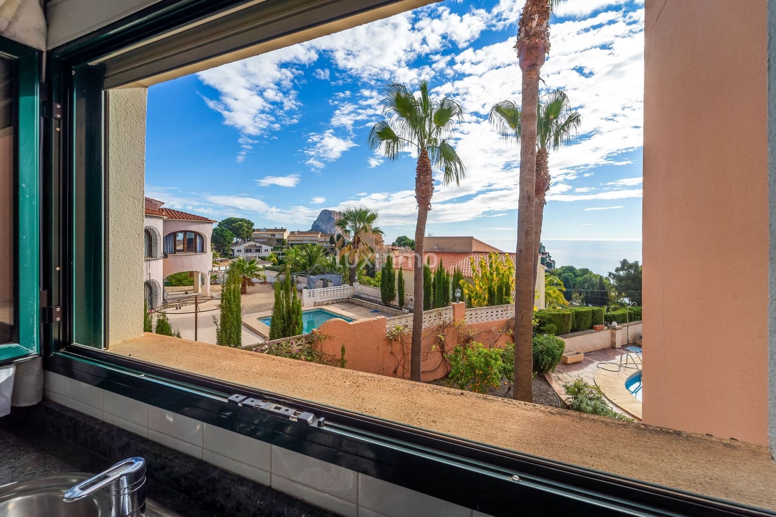 6 sovrum Villa till salu i Calpe / Calp med pool garage - 1 475 000 € (Ref: 8834015)